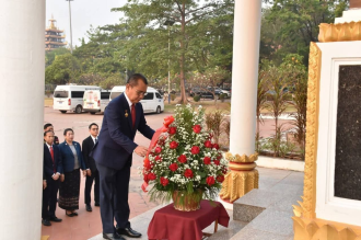 LFND Vientiane Honors President Kaysone with Wreath-Laying Ceremony